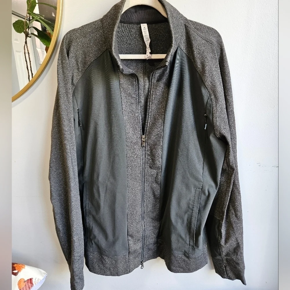 Lululemon Athletica Mens Tactic Jacket Size XXL Color Gray